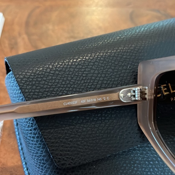 Celine cat eye monogram sunglasses - Picture 8 of 10